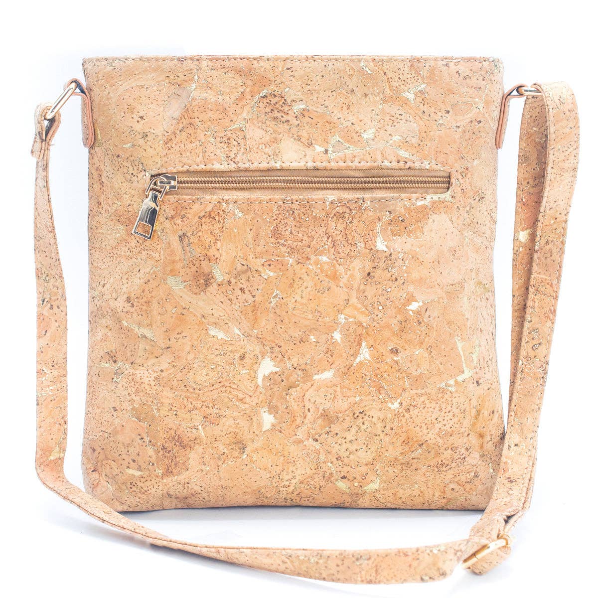 Back zipper pocket on natural cork shoulder bag